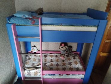 двухъярусная кровать для мальчика: Для девочки и мальчика, Кровать, С матрасом, С выдвижными ящиками, Дерево