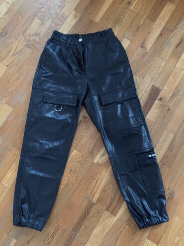 crne pantalone letnje: Pantalone M (EU 38), bоја - Crna