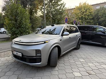 lexsus ls: Lixiang L9: 2022 г., 1.5 л, Автомат, Гибрид, Внедорожник — 1
