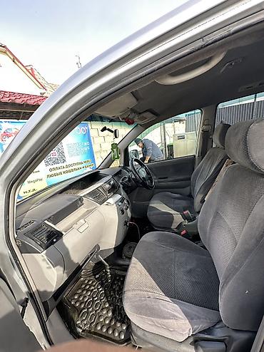 range over: Toyota Voxy: 2002 г., 2 л, Автомат, Бензин, Минивэн — 3