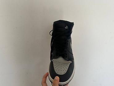 aj1: Nike Air Jordan 1 High, цветовая схема Black/Grey. - Высокие — 5