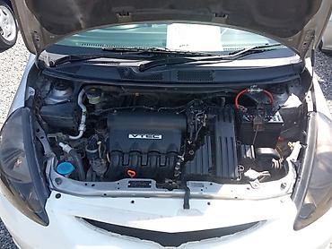 Honda: Honda Fit: 2002 г., 1.3 л, Вариатор, Бензин, Хэтчбэк — 10