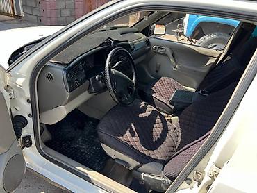 Транспорт: Volkswagen Vento: 1993 г., 1.8 л, Механика, Бензин, Седан — 7