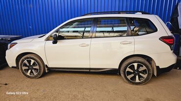 Полки, стеллажи, этажерки: Subaru Forester: 2017 г., 2.5 л, Автомат, Бензин, Кроссовер