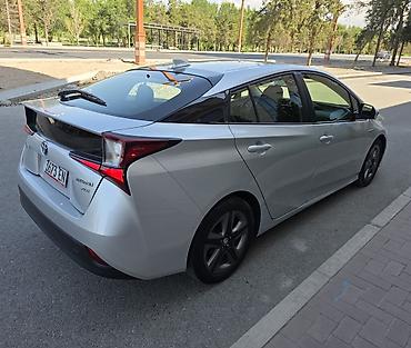 voxy noah: Toyota Prius: 2019 г., 1.8 л, Вариатор, Гибрид, Лифтбек — 10