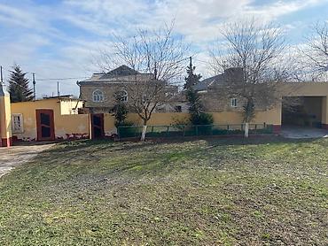 avto qaraj: 4 otaqlı, 150 kv. m, Kredit var, Orta təmir — 1