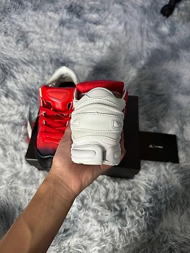 раф симонс: Мужские кроссовки, 41, Adidas Originals, Новый, цвет - Красный, Платная доставка — 6