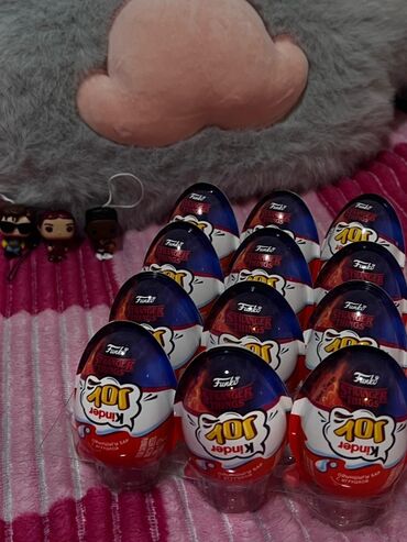 şokolad tower: Məhsul: Kinder Joy x Funko – Stranger Things temalı yumurtalar -