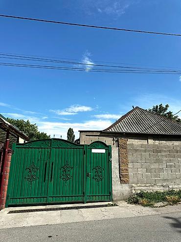 Продажа коттеджей и домов: Продаётся дом с большим участком 11 сото дом 3 спальни зал кухня at lalafo.kg — 1 Продажа коттеджей и домов: Продаётся дом с большим участком 11 сото дом 3 спальни зал кухня — 1