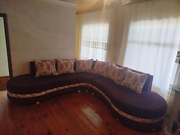 купить кресло бу: Qövs formalı künc divan - Rəng: tünd bənövşəyi (plum) gövdə, çiçək — 2