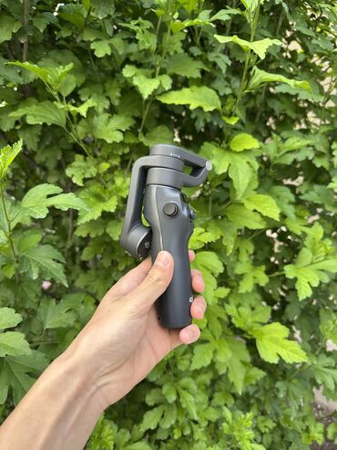 Фотоаппараты: Продаю стабилизатор dji OSMO MOBILE 6. Стабилизатор практически новый