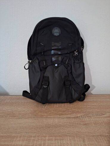 Rančevi, torbe i koferi: Bоја - Crna — 1