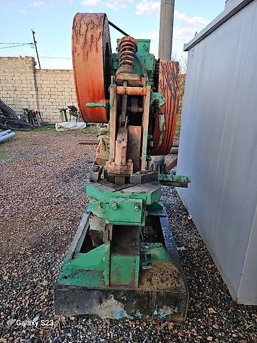 press aləti: Çəkisi: 1.6 ton
Uqolnik kəsir
Palasa kəsir
Press aparatı — 4