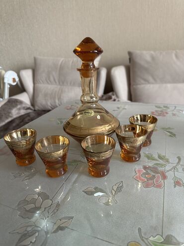 Boçkalar və çəlləklər: Konyacnica BOHEMİA 20 azn satılır