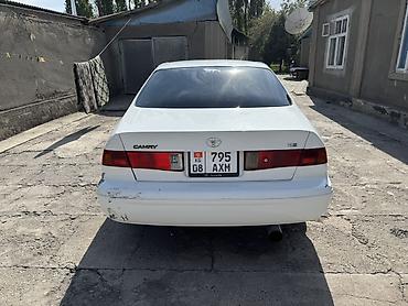 Продажа авто: Toyota Camry: 2001 г., Седан — 6