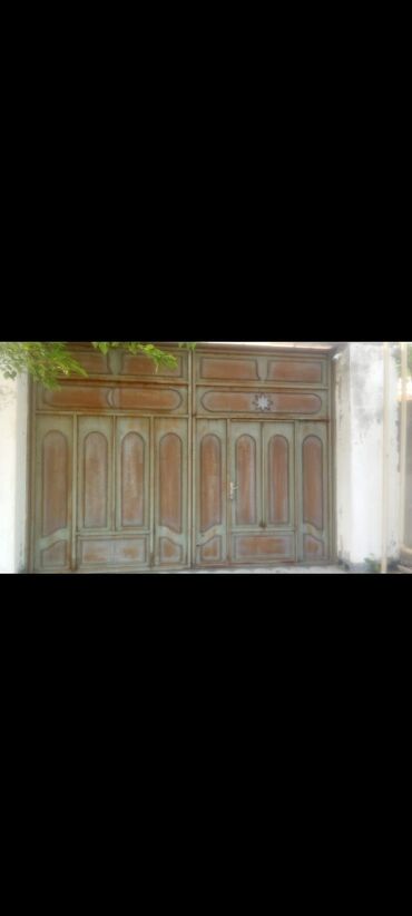 darvaza qollari: Darvazalar, Həyət üçün