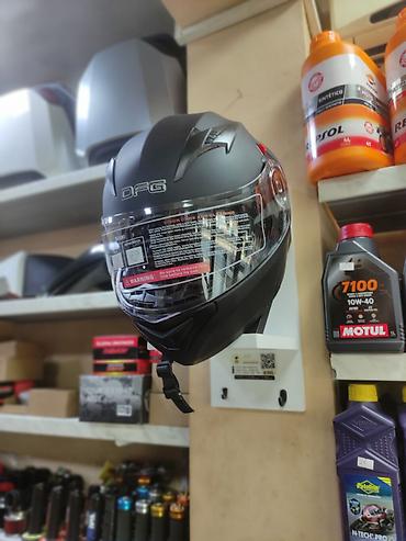 kask aksesuarları: Motosiklet kaskınızı və digər aksesuarlarınızı rahat və səliqəli — 1