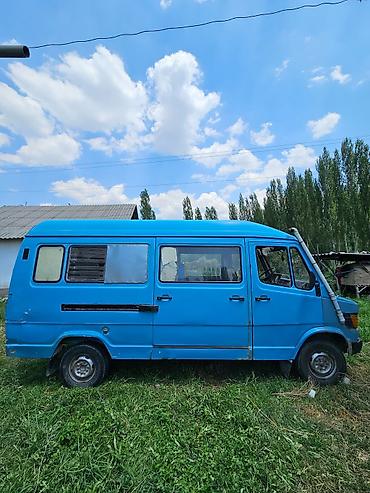 12 t: Mercedes-Benz T1: 1993 г., Механика, Дизель, Бус — 5