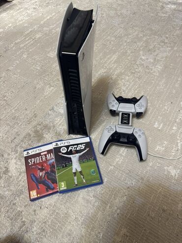 пушка жылыткыч: PlayStation 5 (версия с дисководом) + 2 геймпада DualSense + зарядная