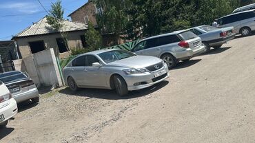 вип машина: Lexus GS 300 седан в серебристом цвете с бежевым кожаным салоном