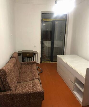Продажа квартир: 3 комнаты, 70 м², Сталинка, 3 этаж
