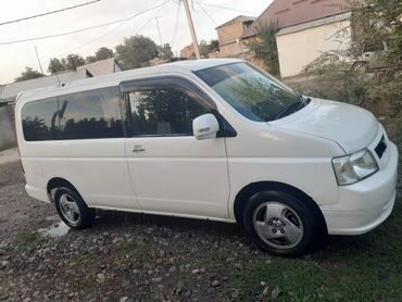 шины на степвагон: Honda Stepwgn (микроавтобус/минивэн), белый цвет, правый руль. Кузов