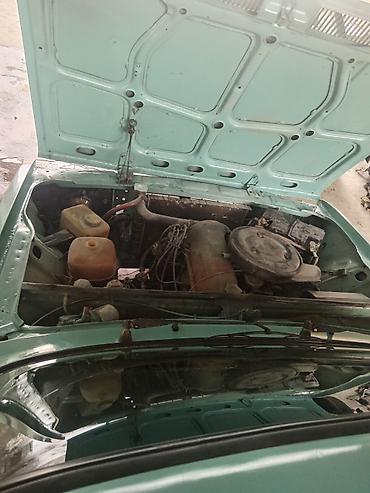 vaz oka satilir: VAZ 2104 universal kuzovlu minik avtomobil. Maşın açıq yaşıl rəngdədir — 10