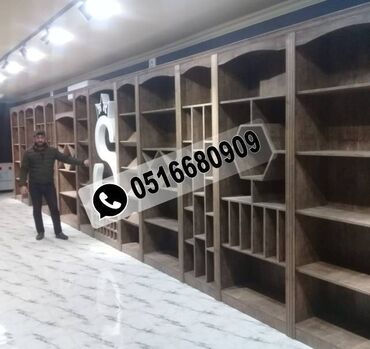 стол для ресепшн: Şərab evi üçün vitrinlər