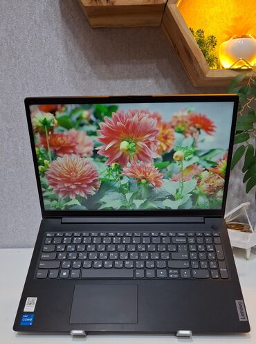 noutbuklar satis: İşlənmiş Lenovo IdeaPad, 15.6 ", Intel Core i5, 512 GB