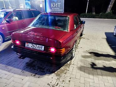 а 190: Mercedes-Benz 190: 1991 г., 2.6 л, Бензин — 6