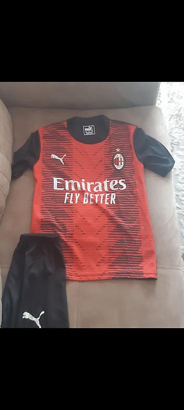 fly spinner: AC Milan futbol dəsti – Rafael Leão 17 Razmer 164 - Klub: AC Milan - — 2