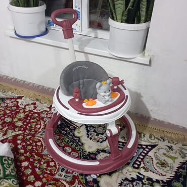 Детские ходунки: Детские ходунки Babywalker - Круглая устойчивая база с широким ободом