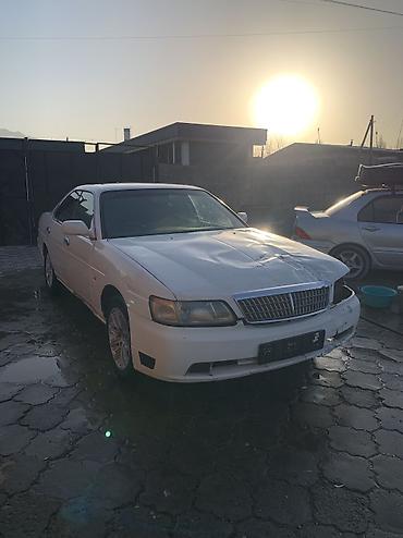 Nissan: Nissan Laurel: 2000 г., Автомат, Бензин — 18