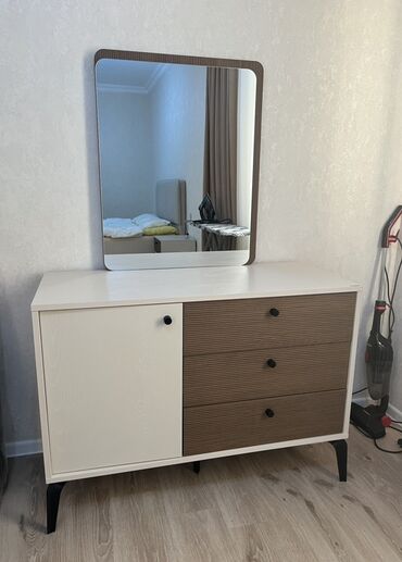 Yataq otağı dəstləri: İkinəfərlik çarpayı, 2 tumba — 13