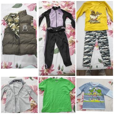 детская пижама: Продаю детские вещи на мальчика, 4-5 лет. Жилет двусторонний, костюм