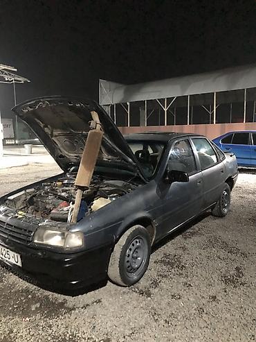 50 000: Opel Vectra: 1989 г., Механика, Бензин, Седан — 3