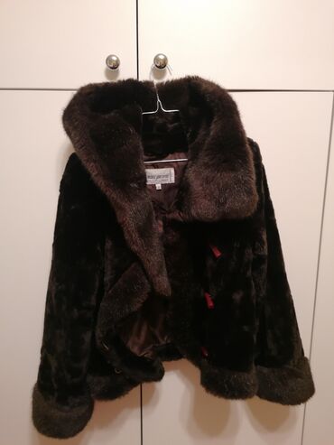 Fur coats: S (EU 36), M (EU 38), With lining, color - Brown