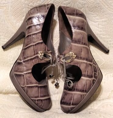 Gležnjače: Gležnjače, 38 — 3