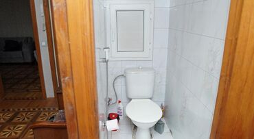 Uzunmüddətli kirayə mənzillər: Azadlıq prospektində, qoşazapravkaya yaxın Qrand marketin yanında 9 — 14