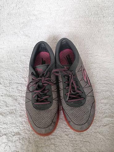 papuce miki maus: SKECHERS patike br 37--SKECHERS lagane zenske patike, duzina — 10