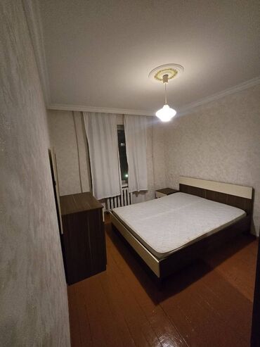 Uzunmüddətli kirayə mənzillər: Gəncə pr-ti 191№ məktəbin yanında köhnə tikili binada 3 otaqlı -da lalafo.az — 3 Uzunmüddətli kirayə mənzillər: Gəncə pr-ti 191№ məktəbin yanında köhnə tikili binada 3 otaqlı — 3