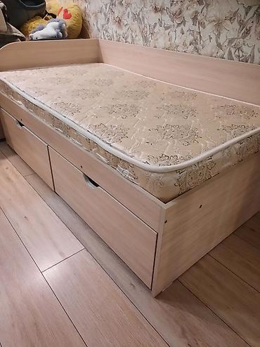 bunk bed: Односпальная кровать, Б/у, С матрасом, длина - 150 см — 1