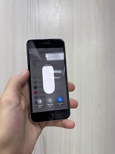 iphone se 32gb: IPhone SE 2020, Б/у, 128 ГБ, Белый, Защитное стекло, Чехол, В рассрочку, 74 % — 5