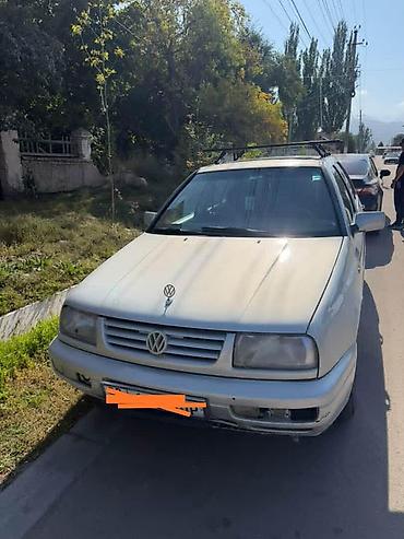 авто в киргизии продажа: Volkswagen Vento: 1996 г., Механика, Седан — 1