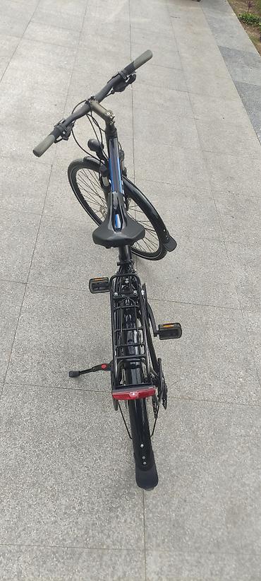 Şəhər velosipedləri: Çərçivə ölçüsü: 18 Wheel size 700C Çərçivə: Aluminum Maşa (vilka): SR — 7