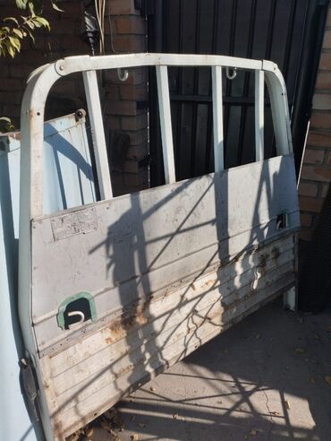 Грузовые кузова и будки: Кузов бортовой