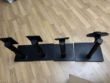 printer kabel: Məhsul: Monitor ayaqları (4 ədəd) Təsvir: - Metal konstruksiyalı — 2