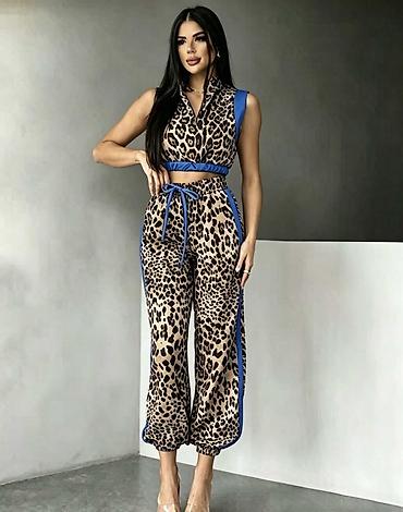 Kompleti: 🔥Top ženski komplet sa leopard printom
S m l 
Cena 2600 din — 6