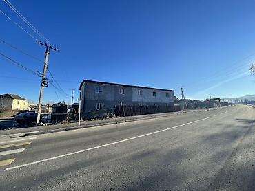 Продажа коттеджей и домов: 6 комнат и более, 250 м², 4 соток, Бишкек, Собственник — 9