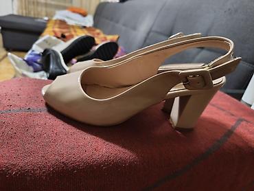 Босоножки, сандалии, шлепанцы: Босоножки SUZANA Shoes Paris размер 36. Отдаю по символичной цене, 500 — 1